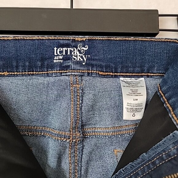 Terra & Sky Women’s Plus Size 22W High Rise Skinny Jeans Dark Wash Stretch - Picture 7 of 15